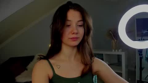 Caroline online show from February 12, 4:33 pm