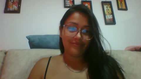 carolineconejita87 online show from April 21, 4:36 pm
