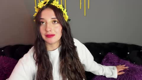    online show from December 9, 1:34 pm