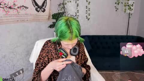 CarolineRichter online show from March 4, 2:51 am