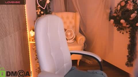 Snapshot of caroll_li chatting on September 13, 4:59 pm caroll_li online show from September 13, 4:59 pm