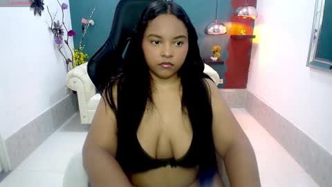 Snapshot of carollkiss chatting on October 10, 11:48 am carollkiss online show from October 10, 11:48 am