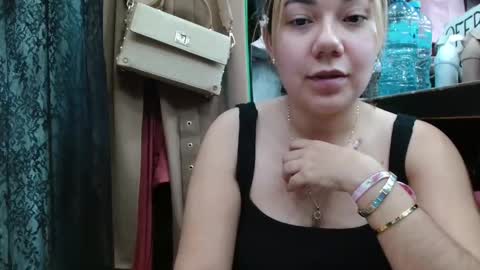 caroo0615 online show from January 13, 11:09 pm