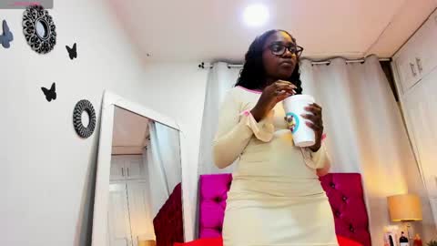 Cassandra Hunt online show from June 8, 4:13 am
