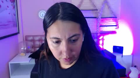 573215024606 online show from November 24, 9:06 pm