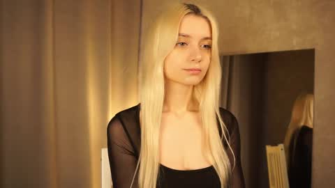 Cassie online show from March 12, 2:45 pm