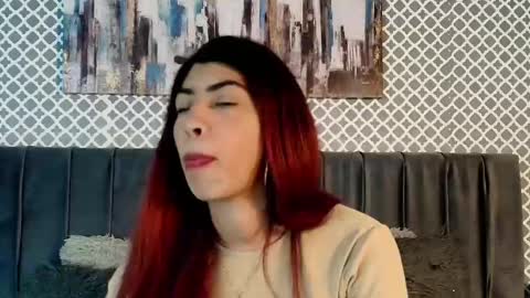 Snapshot of cassie_bloom chatting on September 21, 4:11 am cassie_bloom online show from September 21, 4:11 am