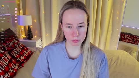 Snapshot of cassie_kelman chatting on January 12, 8:47 pm Cassie online show from January 12, 8:47 pm