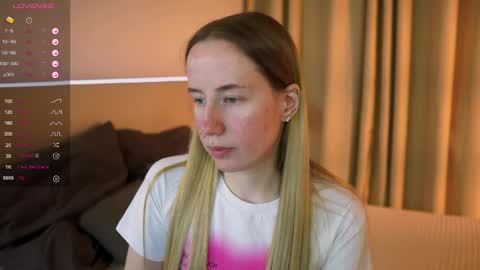 Snapshot of cassie_kelman chatting on March 12, 9:35 pm Cassie online show from March 12, 9:35 pm
