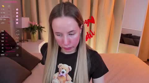 Snapshot of cassie_kelman chatting on February 16, 8:44 pm Cassie online show from February 16, 8:44 pm