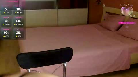 Snapshot of cassie_pinkk chatting on October 6, 7:18 pm Cassie online show from October 6, 7:18 pm