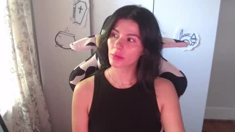 cassiealvarez online show from October 4, 9:19 pm