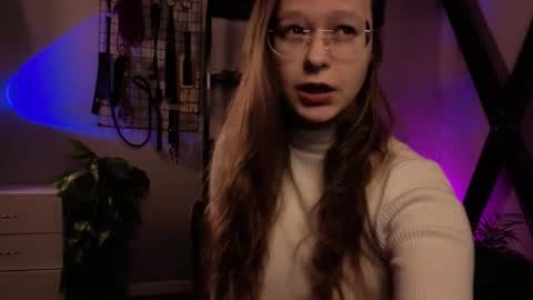 assie online show from November 27, 1:03 pm