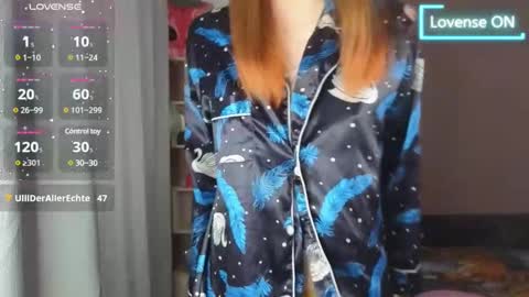 Snapshot of cassiejuice chatting on February 17, 10:27 pm Cassie online show from February 17, 10:27 pm