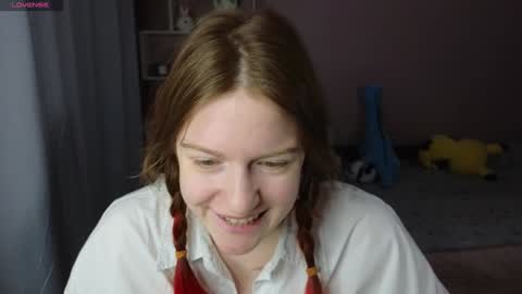 Snapshot of cassiejuice chatting on December 4, 5:11 pm Cassie online show from December 4, 5:11 pm