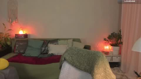  cassandra  online show from January 23, 4:49 pm