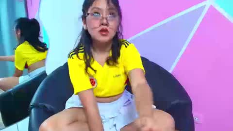 Snapshot of catalina_santana20 chatting on September 9, 8:52 pm Catalina online show from September 9, 8:52 pm