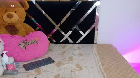 Catalina  online show from March 17, 11:31 pm