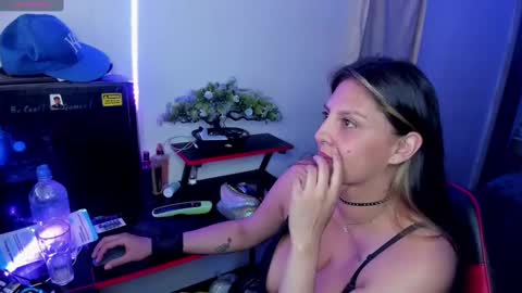 Snapshot of catboobs_ chatting on September 26, 12:41 am Mia online show from September 26, 12:41 am
