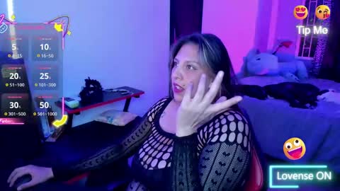 Snapshot of catboobs_ chatting on October 10, 6:18 am Mia online show from October 10, 6:18 am