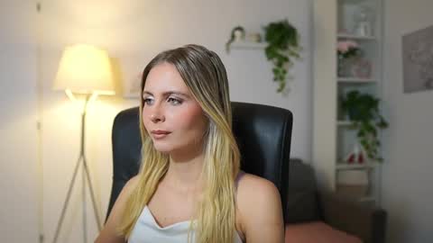 catecrago  online show from September 24, 8:24 am