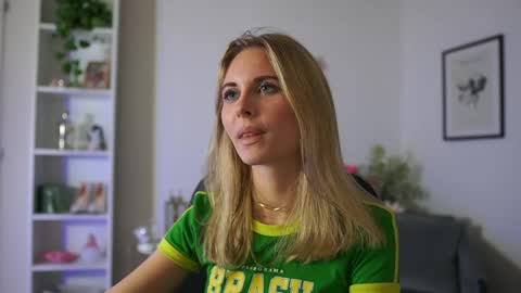 catecrago  online show from February 8, 1:54 pm