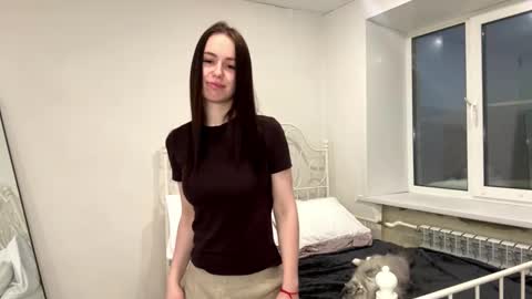 Lolly online show from February 10, 2:53 pm