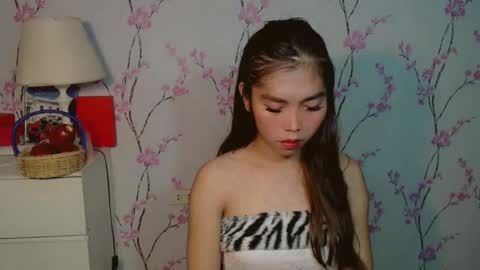 catherine_365 online show from October 3, 7:35 am