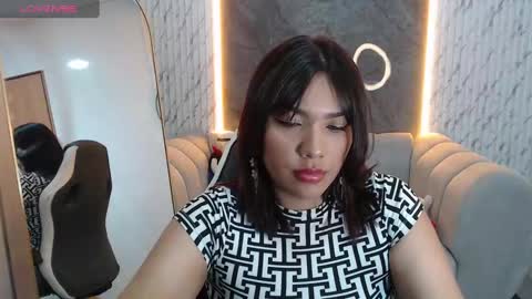 Snapshot of catherine_b_ chatting on October 17, 9:51 pm catherine_b_ online show from October 17, 9:51 pm