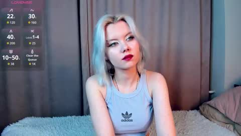 Mia online show from February 28, 11:20 am