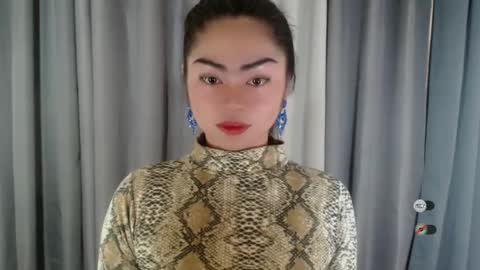 Snapshot of cathy_ho chatting on February 17, 9:46 am cathy_ho online show from February 17, 9:46 am