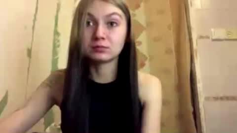 Snapshot of catinagaznes chatting on October 19, 9:17 pm Lola online show from October 19, 9:17 pm