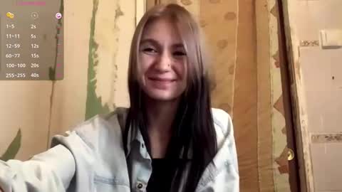 Snapshot of catinagaznes chatting on October 9, 9:30 pm Lola online show from October 9, 9:30 pm