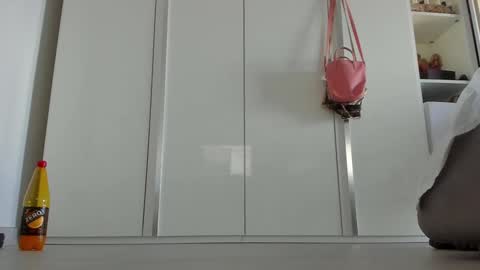 catty online show from September 21, 7:18 am