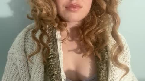 Claire online show from February 22, 9:48 pm