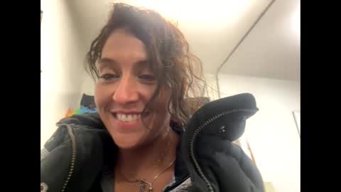 cece_vibez online show from November 28, 5:21 am