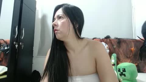 ceci online show from October 8, 1:21 am