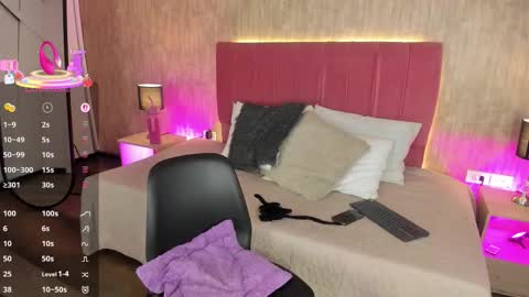 celeste_wood_ online show from October 3, 2:44 pm