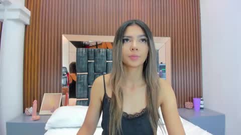 Snapshot of celestebellmont chatting on October 12, 1:24 pm celestebellmont online show from October 12, 1:24 pm