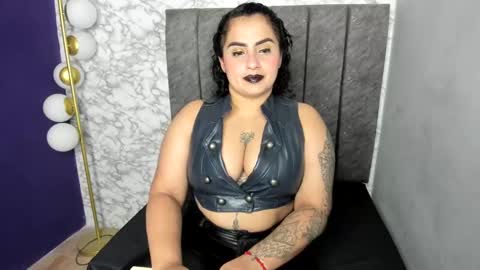Snapshot of celestte_sweet chatting on December 21, 1:42 pm online show from December 21, 1:42 pm