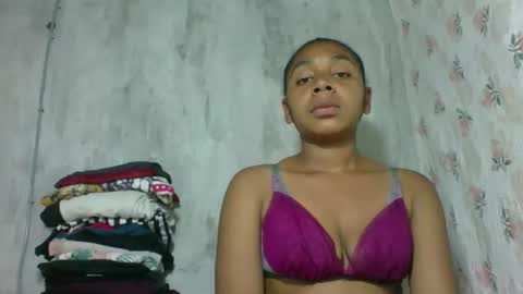 Snapshot of cettehot chatting on September 30, 10:10 am cette soa online show from September 30, 10:10 am