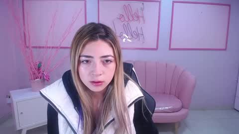 channel_blonde_a online show from December 23, 4:39 pm