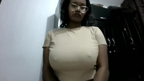 Snapshot of chantal99 chatting on September 17, 2:31 am chantal99 online show from September 17, 2:31 am