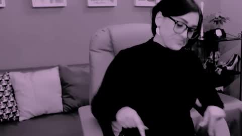 The Queen online show from October 30, 12:02 am