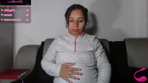Snapshot of charis_21 chatting on January 24, 12:21 am charis 2 online show from January 24, 12:21 am