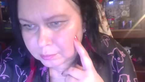 Snapshot of charleekendall chatting on October 29, 2:20 pm CharleeKendall online show from October 29, 2:20 pm