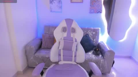    online show from December 13, 8:48 pm