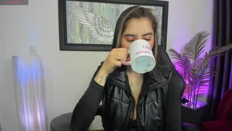 Charlote online show from February 25, 7:16 pm