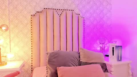   Charlotte  online show from December 30, 7:11 pm