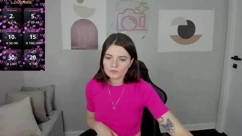 charlotte_mitchell online show from January 24, 7:30 am